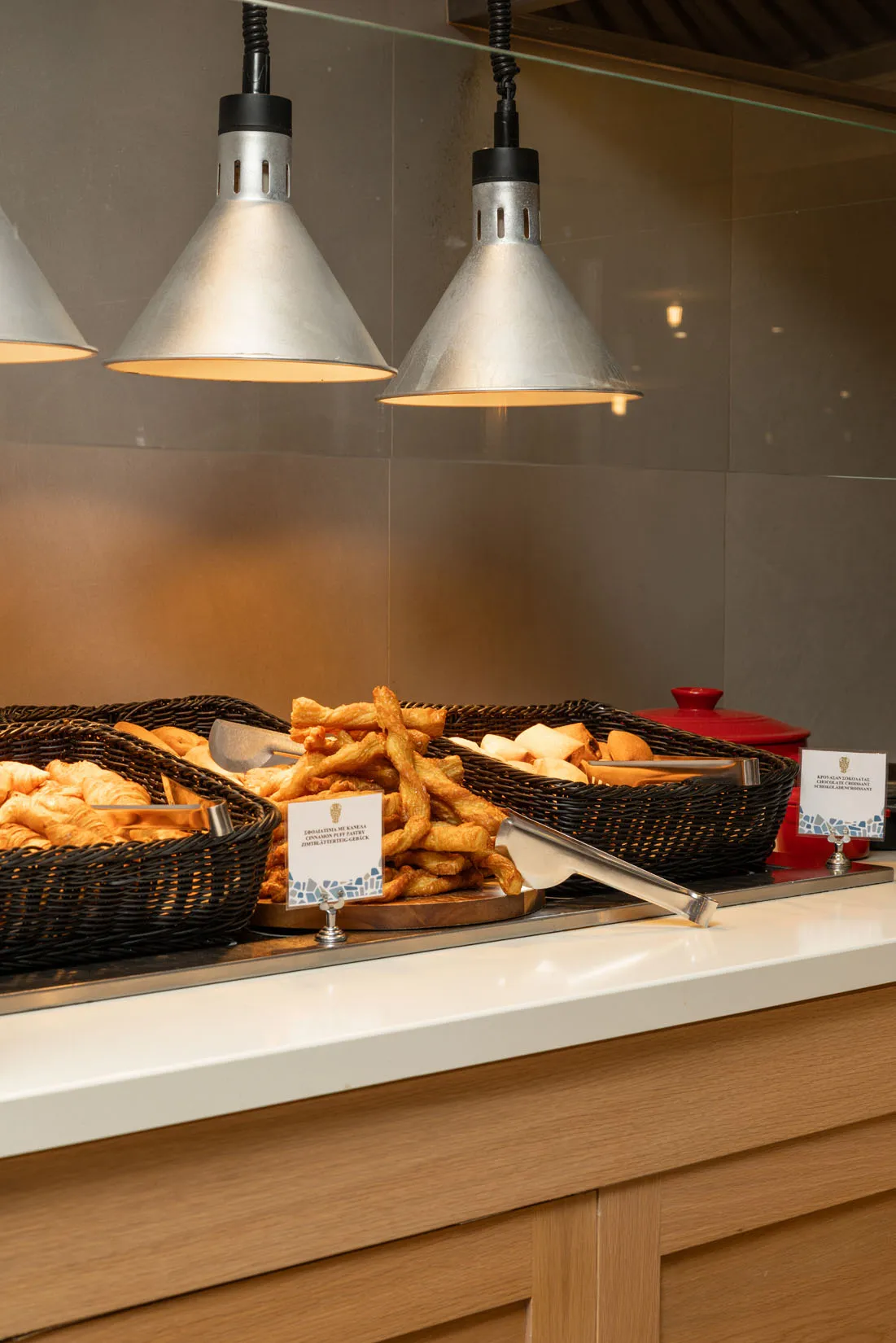 Cretan gastronomy, restaurant buffet dishes and cocktail lounge at Nefeli Hotel