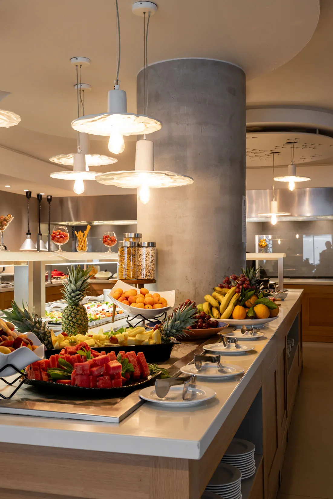 Cretan gastronomy, restaurant buffet dishes and cocktail lounge at Nefeli Hotel