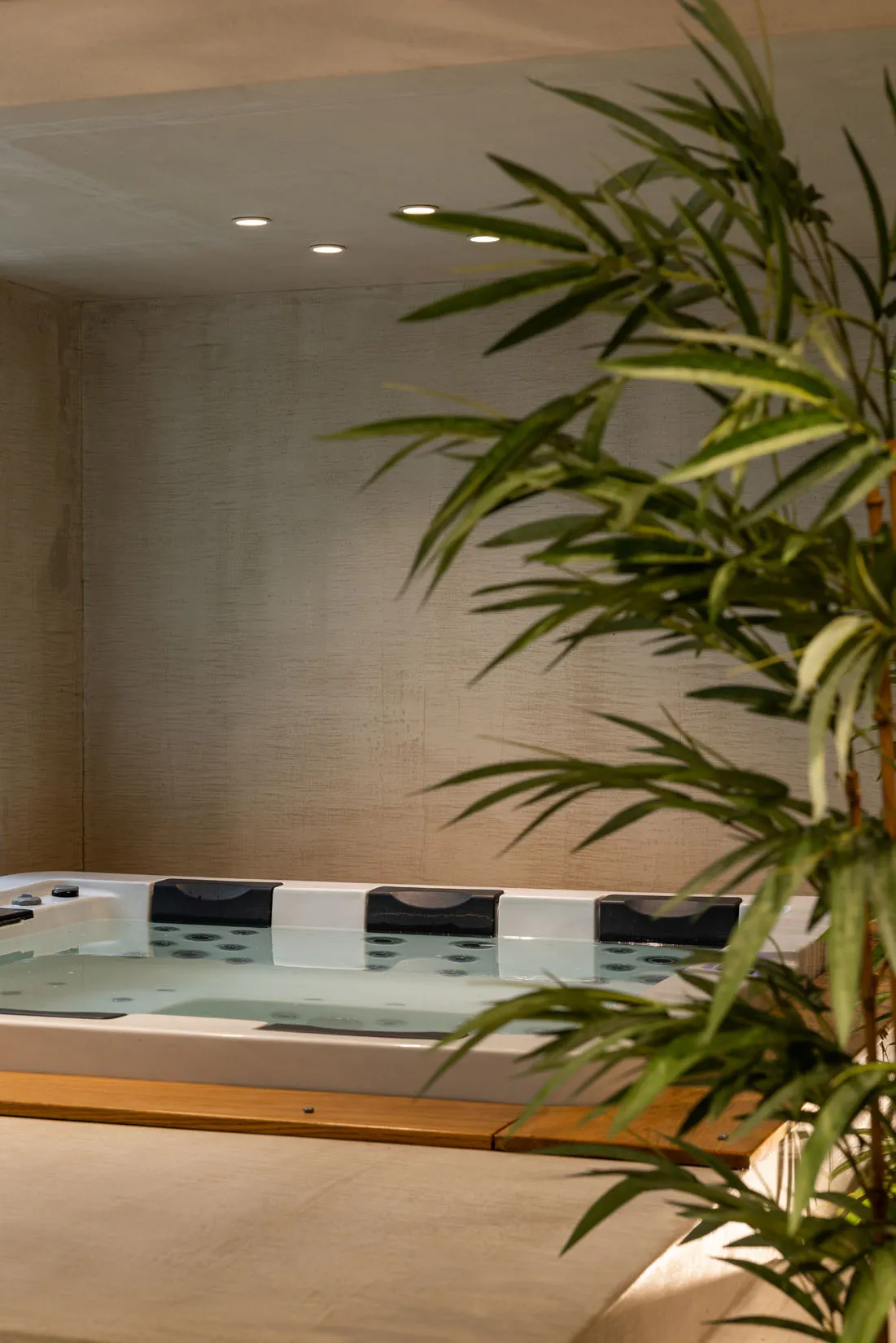 Spa, wellness, fitness and concierge services at Nefeli Hotel